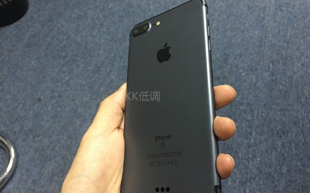 نسل بعدی آیفون با Smart Connector