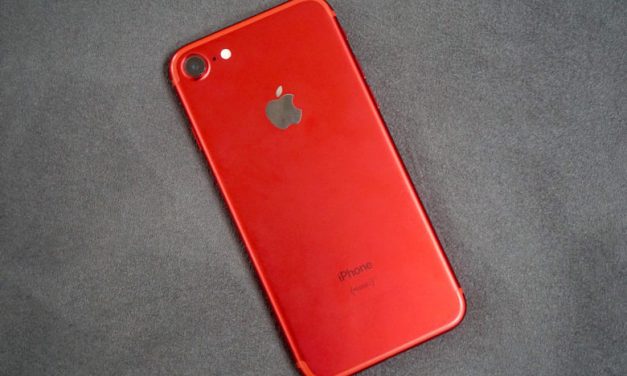 علاقه روزافزون جوانان به آیفون