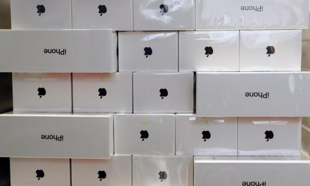 اولین واردکننده متخلف موبایل از سوی وزیر ارتباطات معرفی شد