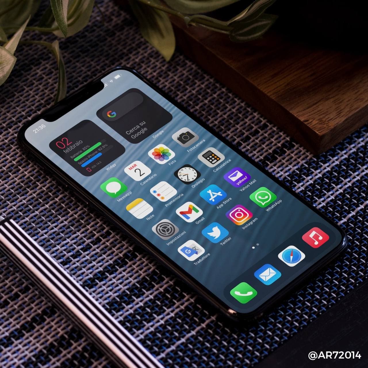 Preview iOS6 stock (slightly revisited) Wallpaper