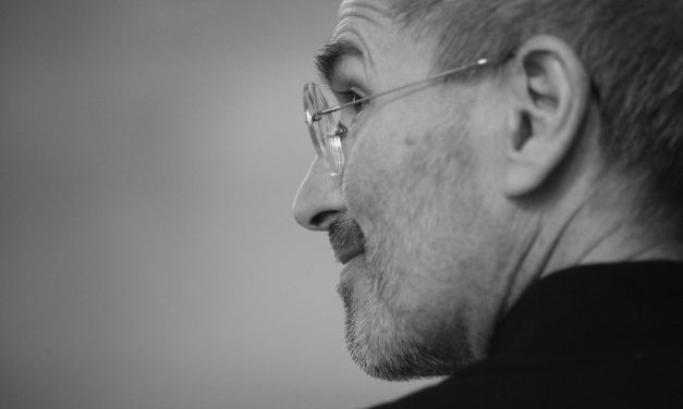 توییت تیم کوک به مناسبت سالگرد تولد استیو جابز